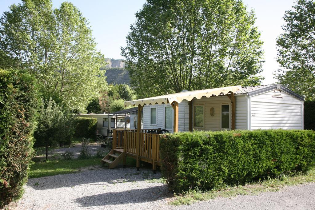 Camping Du Bourg ディーニュ・レ・バン 部屋 写真